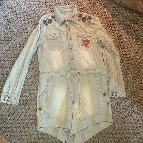 NWOT Spell And The Gypsy Route 66 chambray embroidered romper never worn sz M - Picture 6 of 9